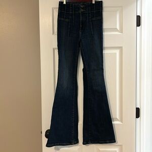 We The Free size 25 women’s high waisted flare leg jeans